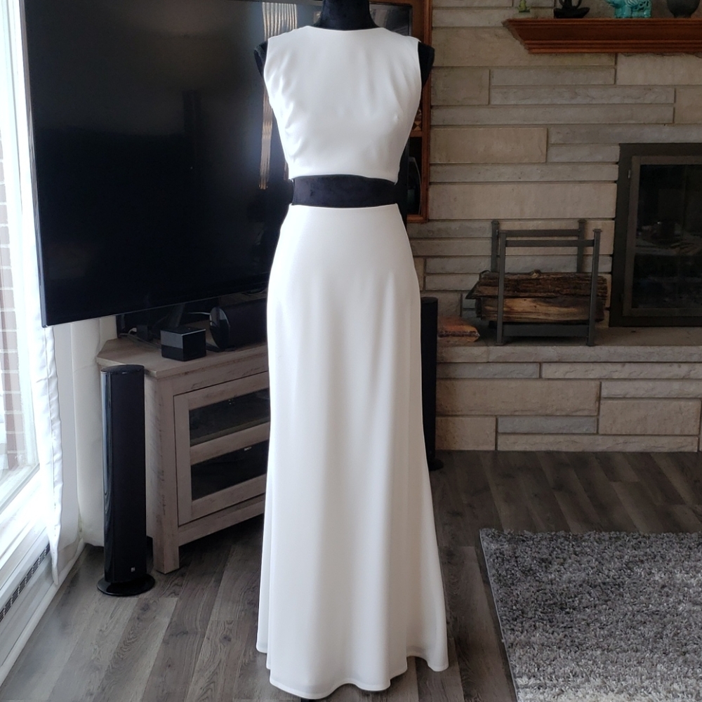 Tadashi Showing Wedding Dress